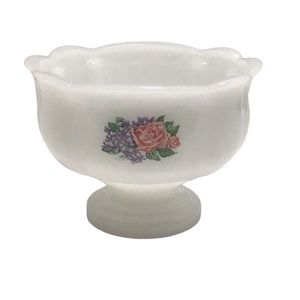 👠 Vintage Avon Milk Glass Vase